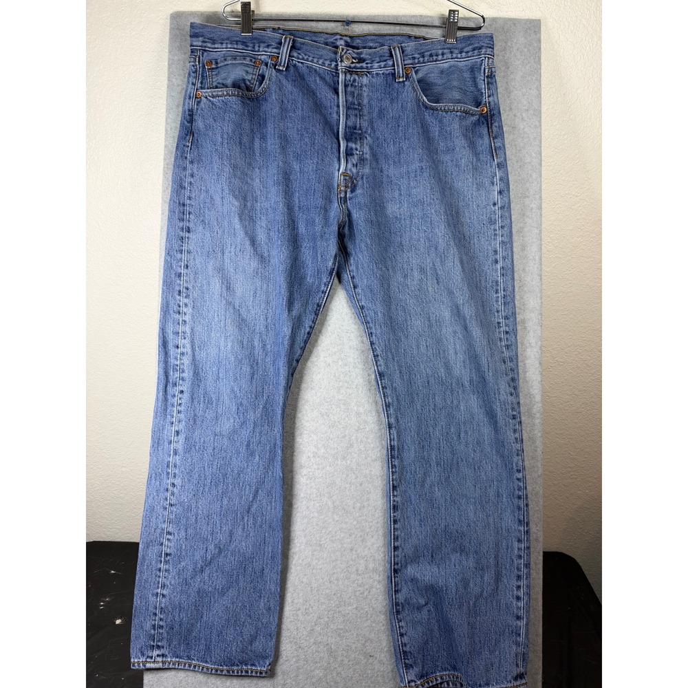 Levis 501 Original Fit Straight Leg Blue Denim Jeans Mens 38x30 Button Fly